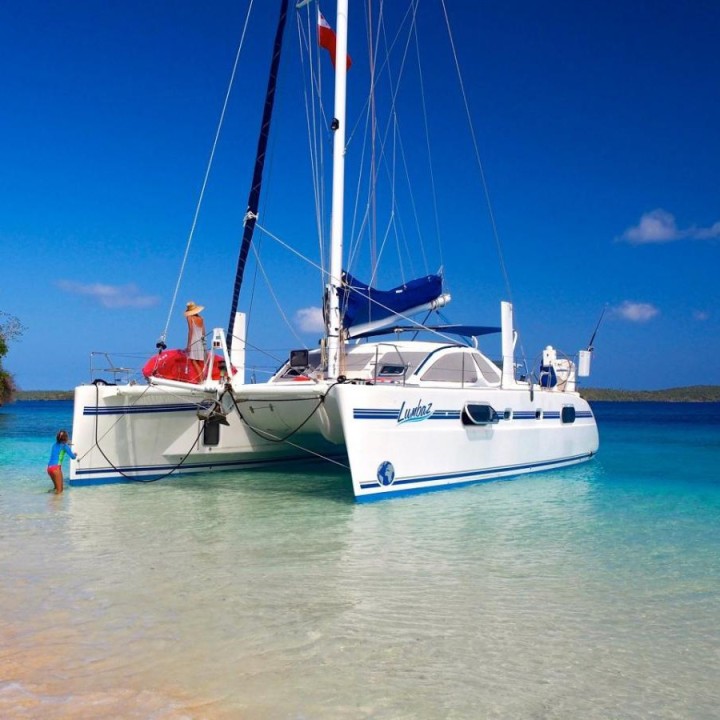 Red - Catana 431
